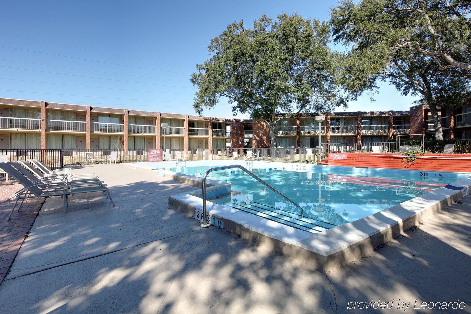 Rest And Relax Inn Ferry Pass Exterior photo