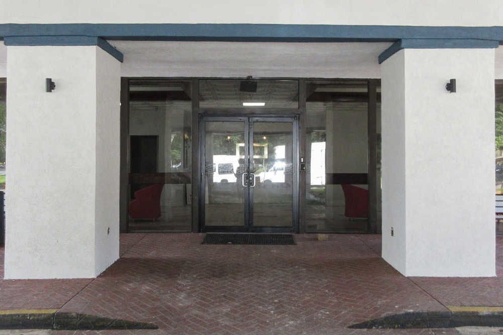 Rest And Relax Inn Ferry Pass Exterior photo