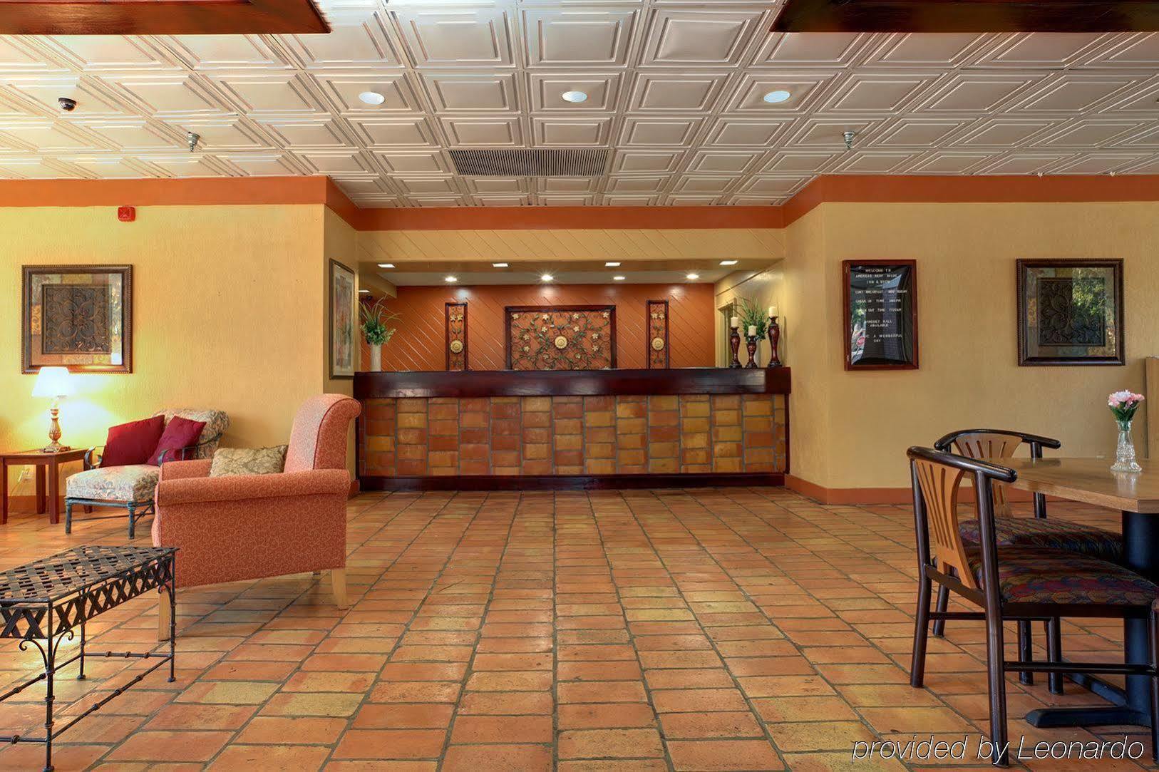Rest And Relax Inn Ferry Pass Interior photo